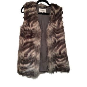 Cupcake & Cashmere faux fur long vest - size M